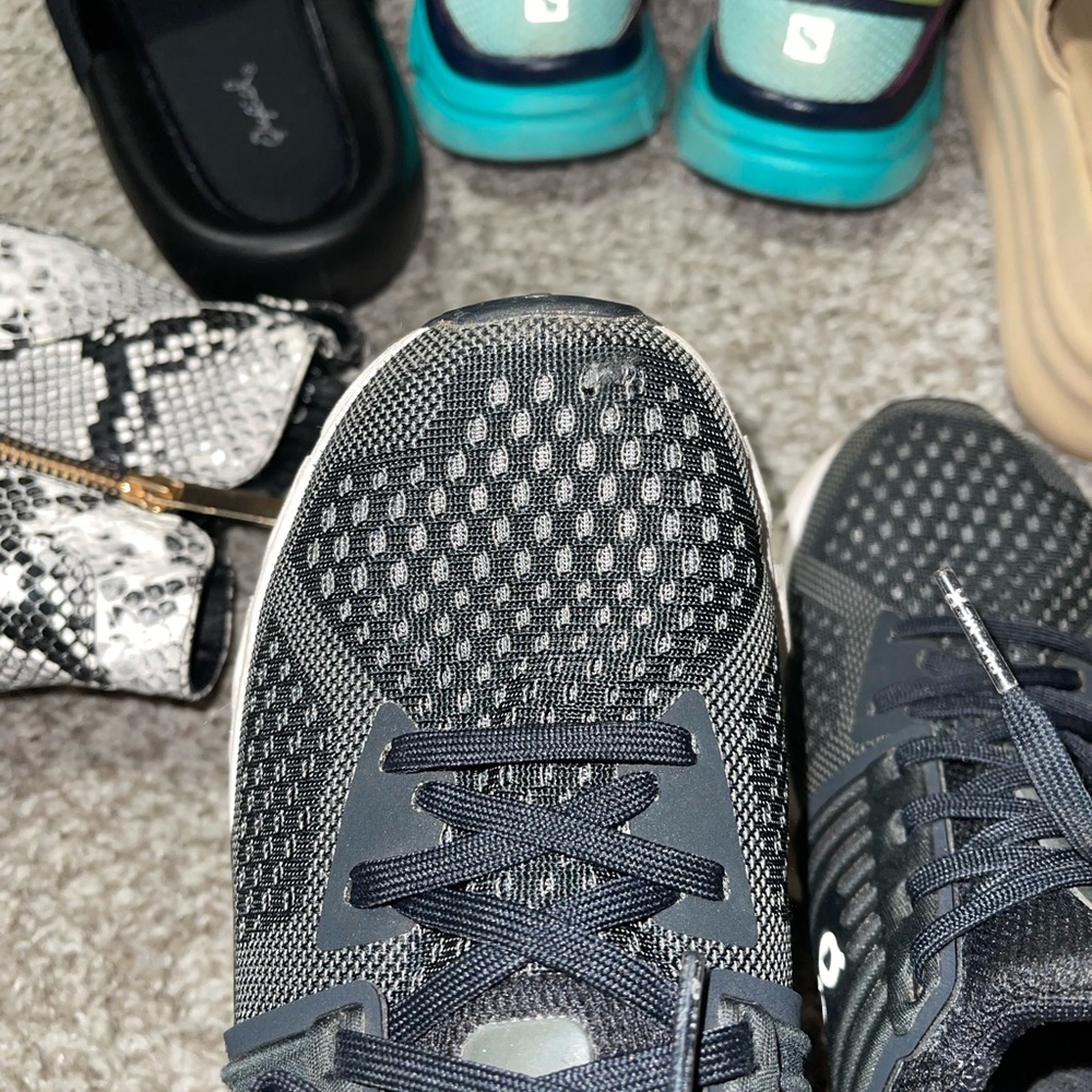 on clouds - Picture 2 of 2